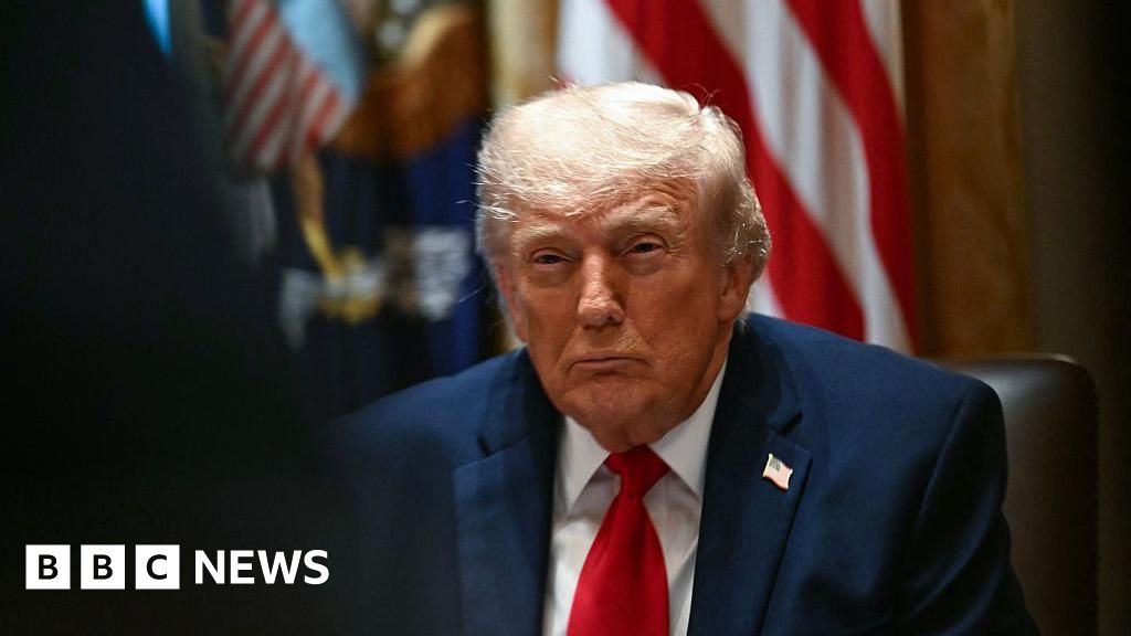 BBC 报道美伊协议文本仍在围绕霍尔木兹和核计划条款修改。