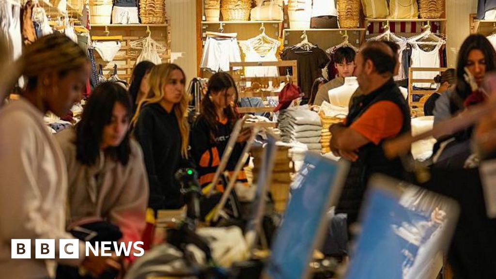 Brandy Melville 关闭美国门店试衣间引发消费者反弹。