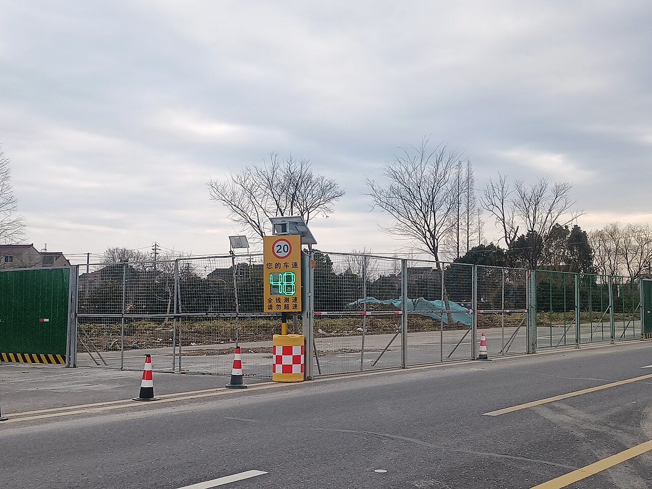 江苏省道施工现场照片。